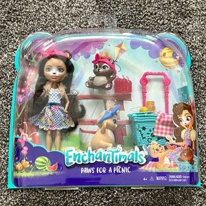 ENCHANTIMALS Paws For A Picnic 2016 New In Box- no damage